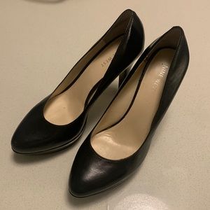 Nine West Black Pumps